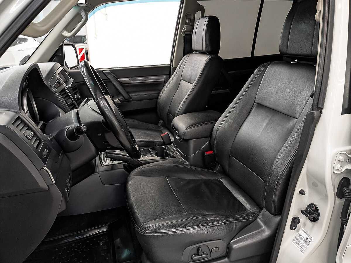 Mitsubishi Pajero б/у, 2015, Автоматическая. Фото: #19