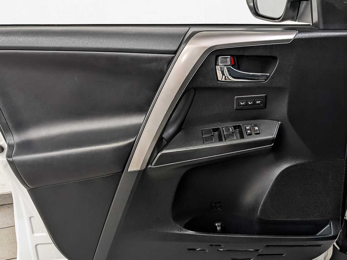 Toyota RAV4 б/у, 2017, Вариатор. Фото: #18
