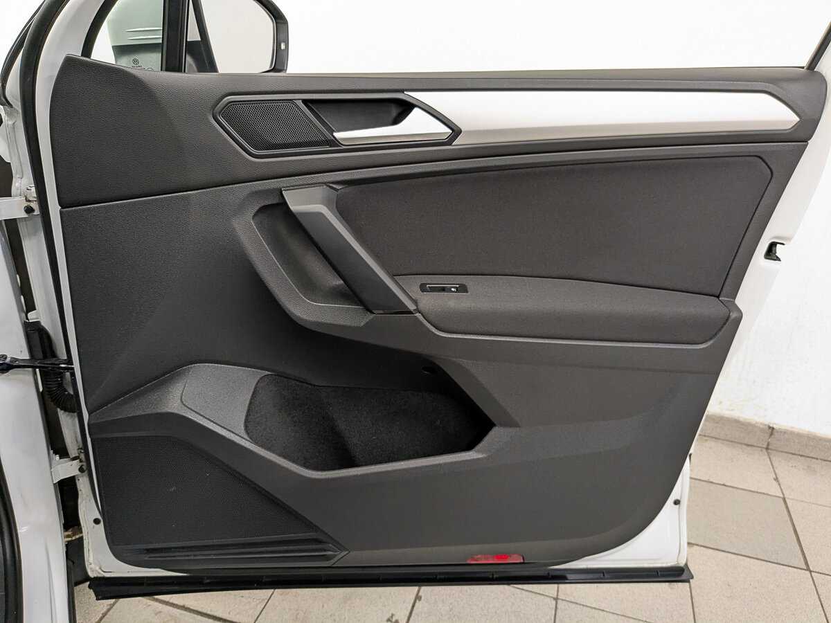 Volkswagen Tiguan б/у, 2020, Роботизированная. Фото: #24