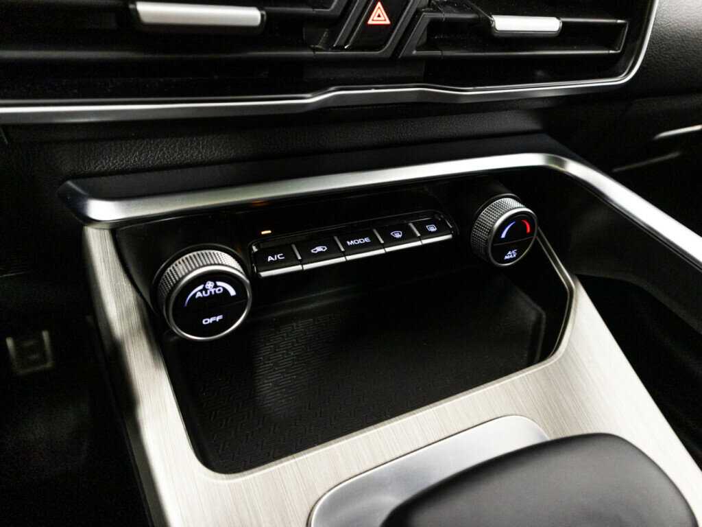 Geely Coolray б/у, 2023, Роботизированная. Фото: #19