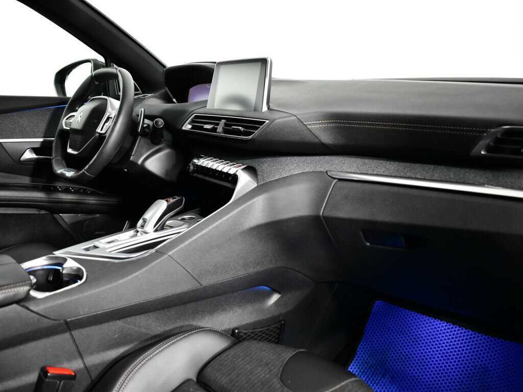 Peugeot 3008 б/у, 2017, Автоматическая. Фото: #8
