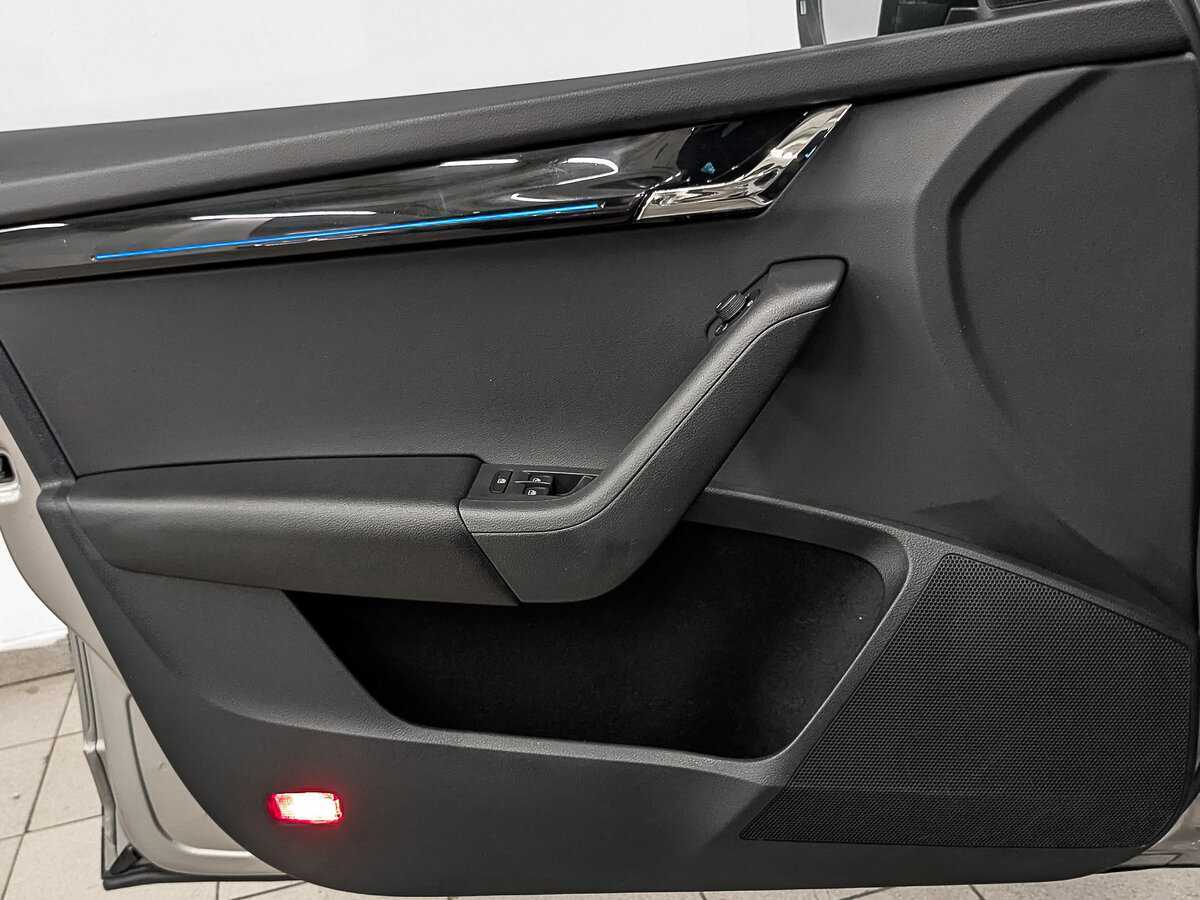 Skoda Octavia б/у, 2019, Роботизированная. Фото: #18