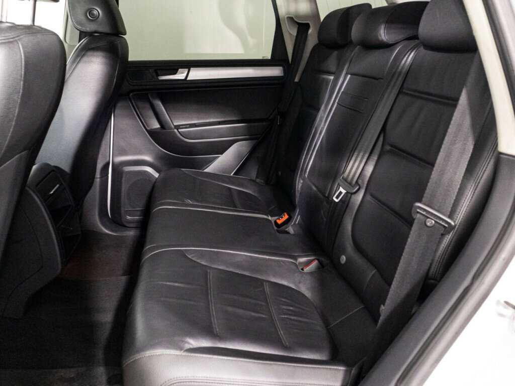 Volkswagen Touareg б/у, 2013, Автоматическая. Фото: #9