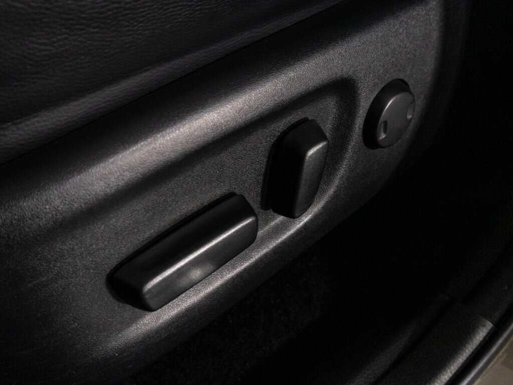 Toyota RAV4 б/у, 2017, Автоматическая. Фото: #16