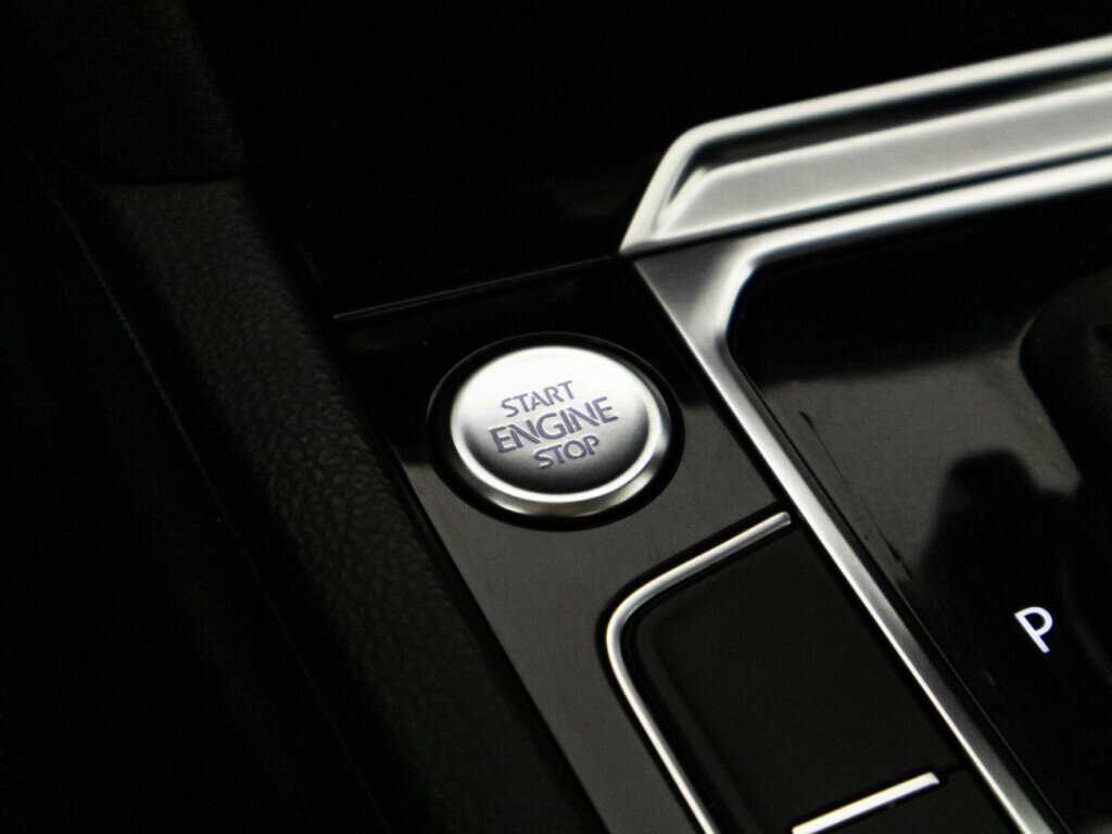 Volkswagen Passat б/у, 2016, Роботизированная. Фото: #18