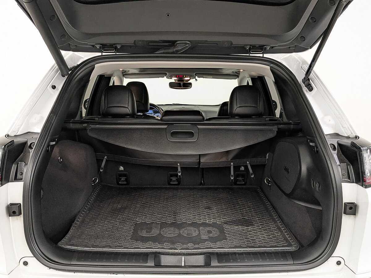 Jeep Cherokee б/у, 2019, Автоматическая. Фото: #9