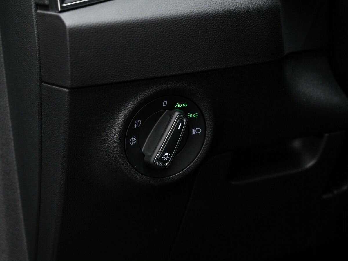 Skoda Karoq б/у, 2020, Автоматическая. Фото: #16