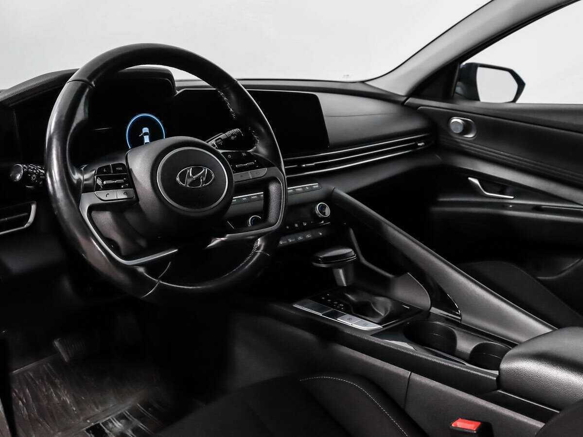 Hyundai Elantra б/у, 2021, Автоматическая. Фото: #8