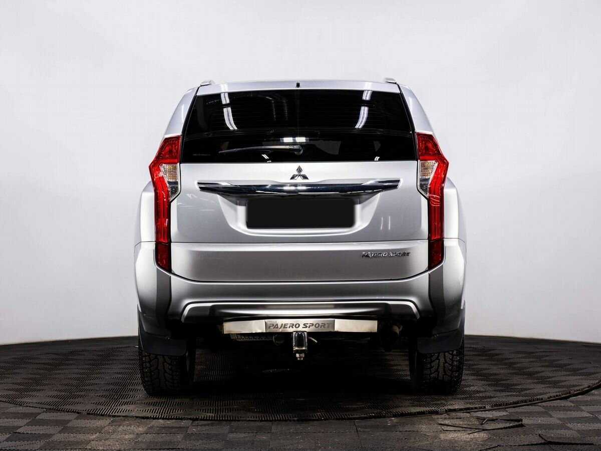 Mitsubishi Pajero Sport б/у, 2017, Механическая. Фото: #4
