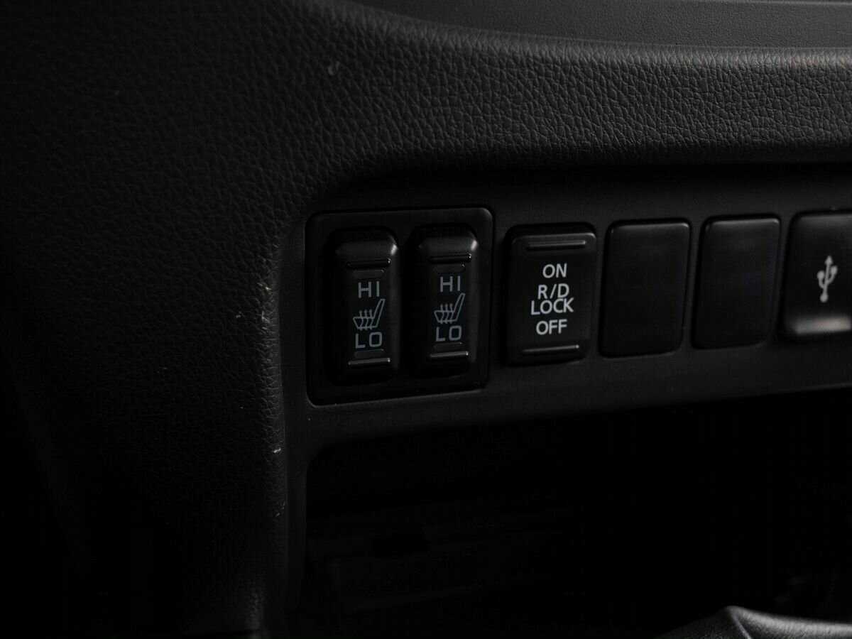 Mitsubishi Pajero Sport б/у, 2017, Механическая. Фото: #19