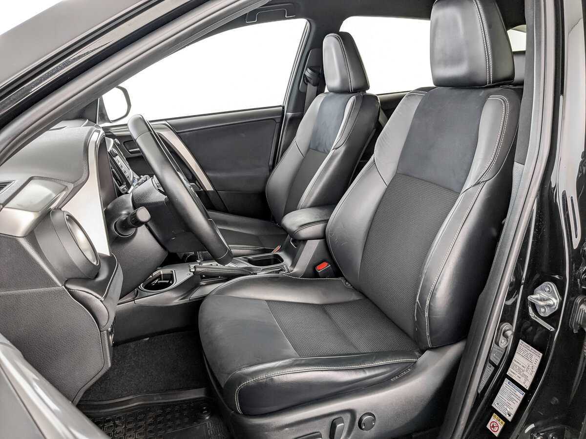 Toyota RAV4 б/у, 2017, Механическая. Фото: #17