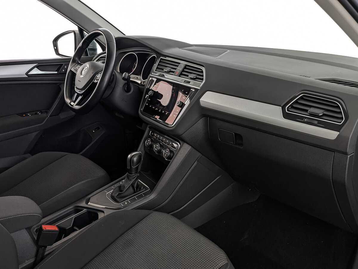 Volkswagen Tiguan б/у, 2020, Роботизированная. Фото: #12