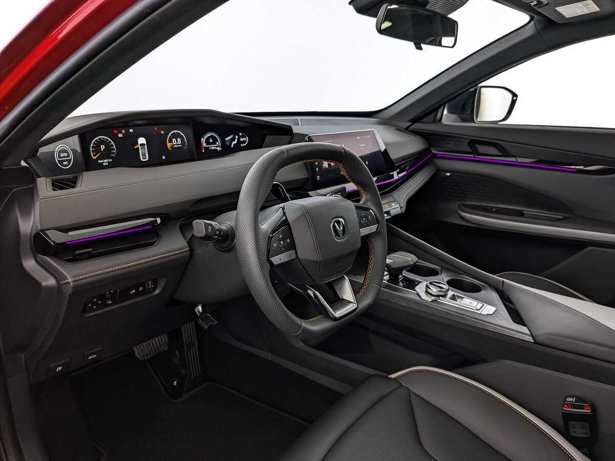 Changan UNI-V б/у, 2024, Роботизированная. Фото: #14