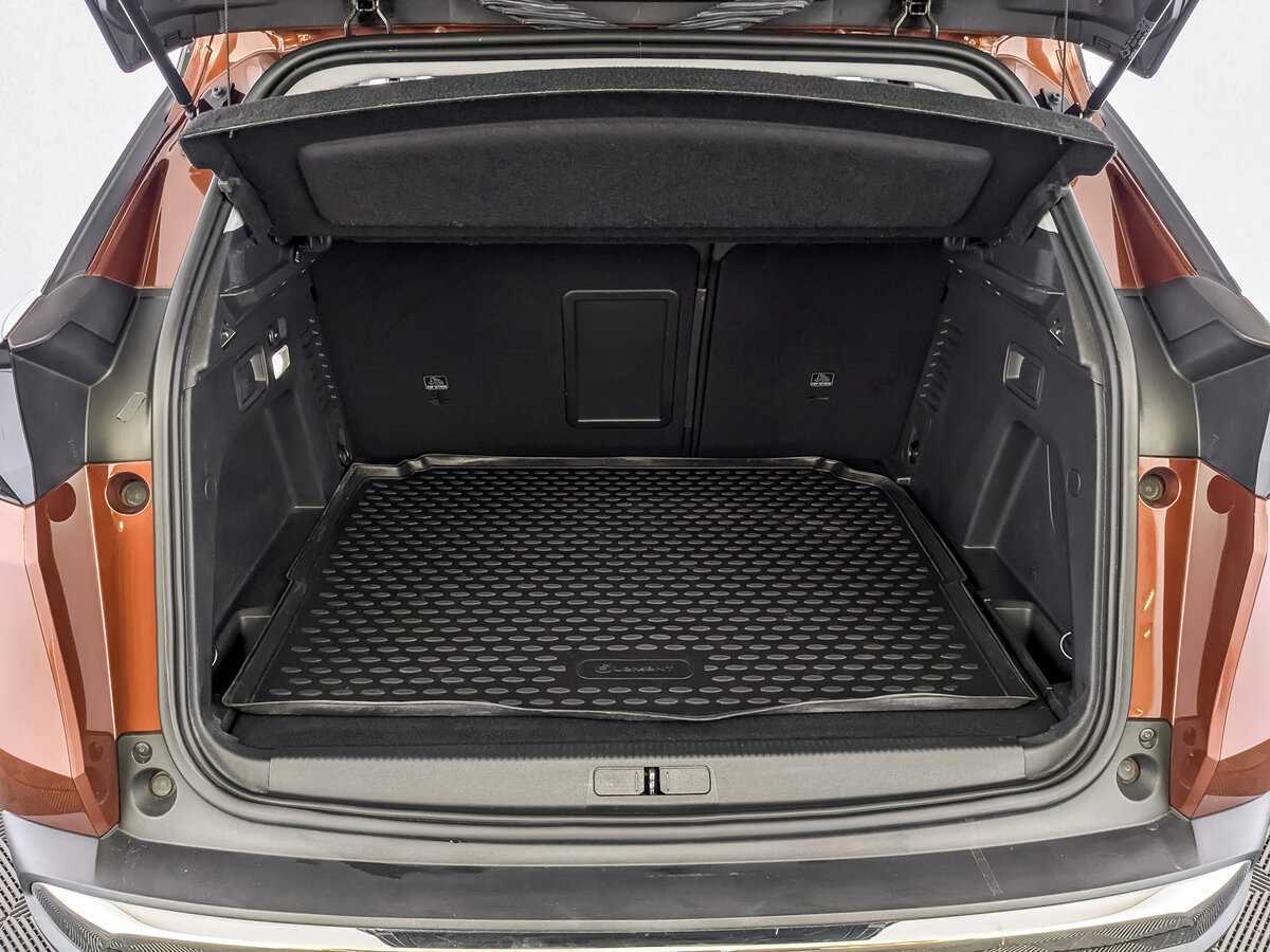 Peugeot 3008 б/у, 2017, Автоматическая. Фото: #9