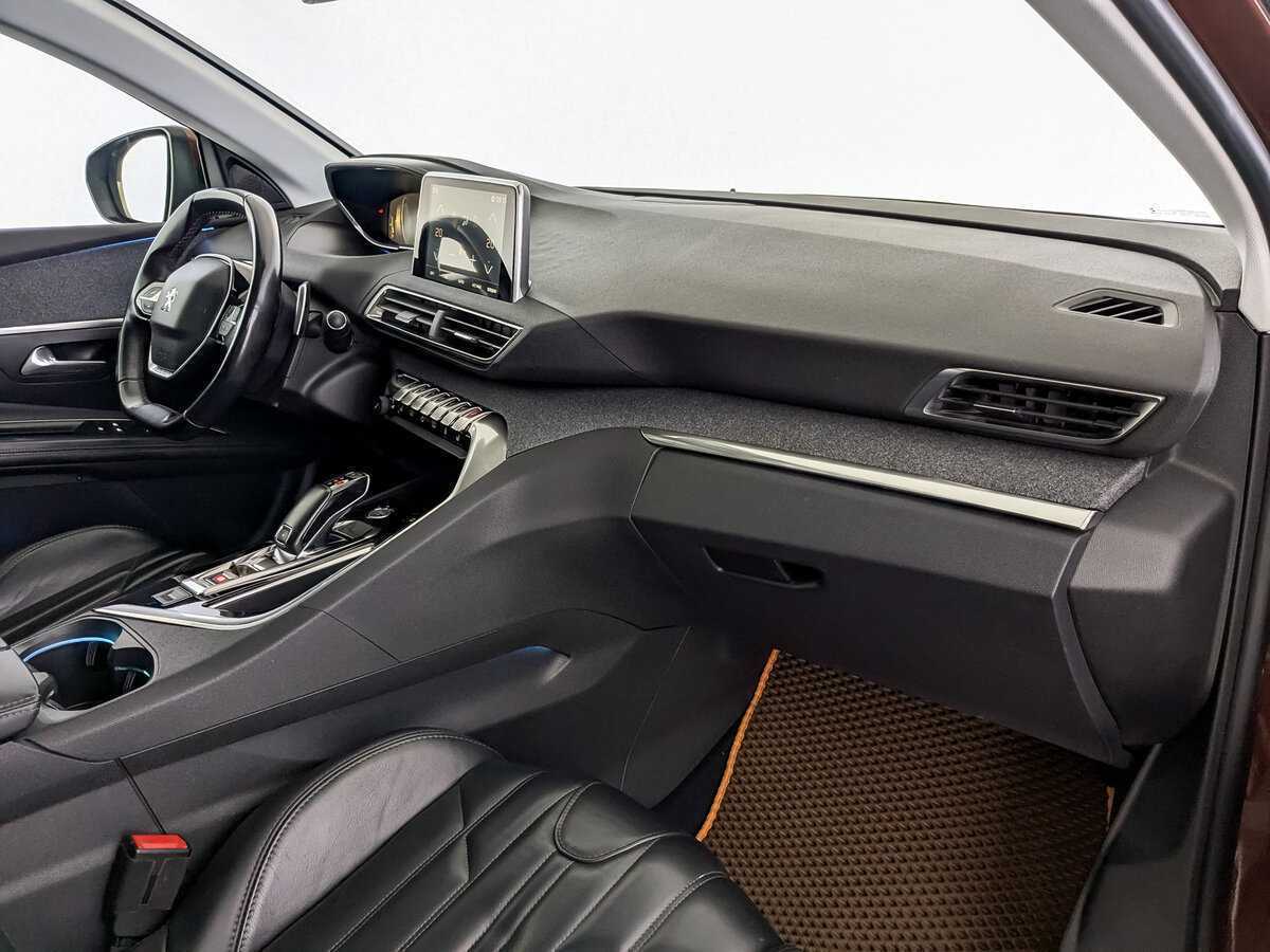 Peugeot 3008 б/у, 2017, Автоматическая. Фото: #10