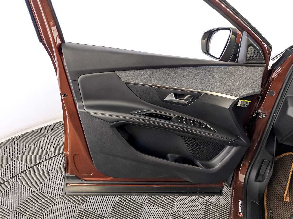 Peugeot 3008 б/у, 2017, Автоматическая. Фото: #18