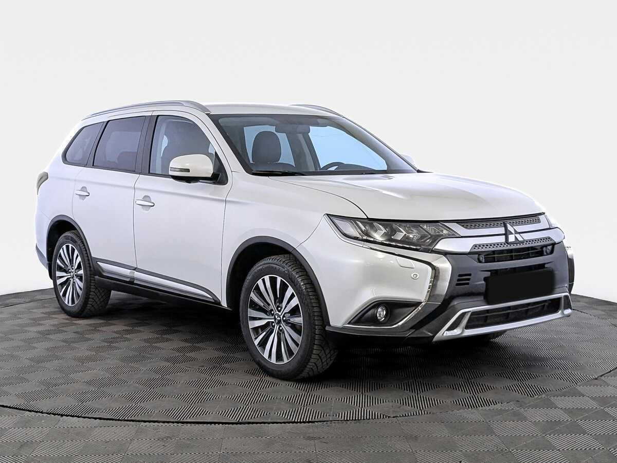 Mitsubishi Outlander б/у, 2021, Вариатор. Фото: #2
