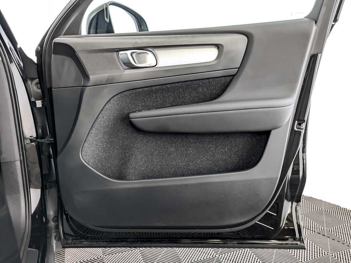 Volvo XC40 б/у, 2019, Автоматическая. Фото: #23