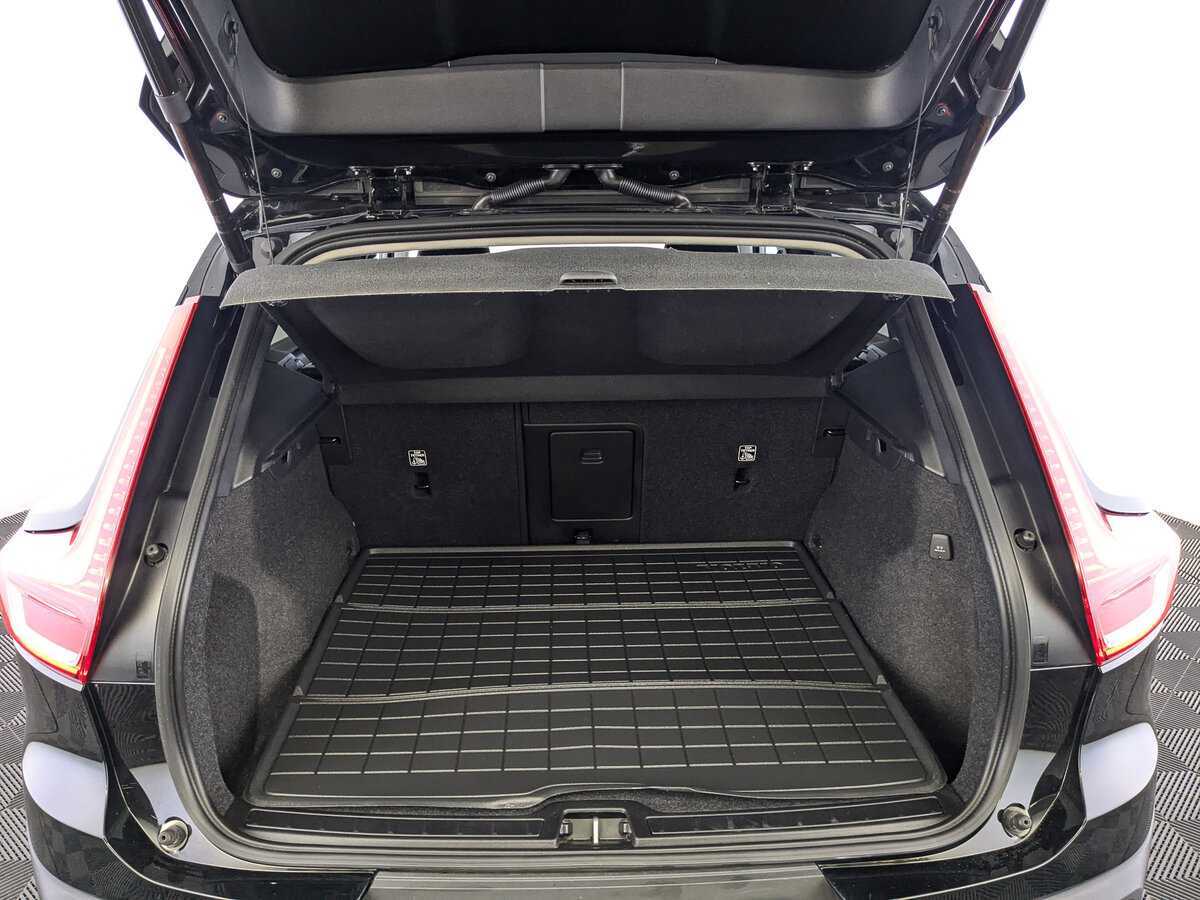 Volvo XC40 б/у, 2021, Автоматическая. Фото: #9