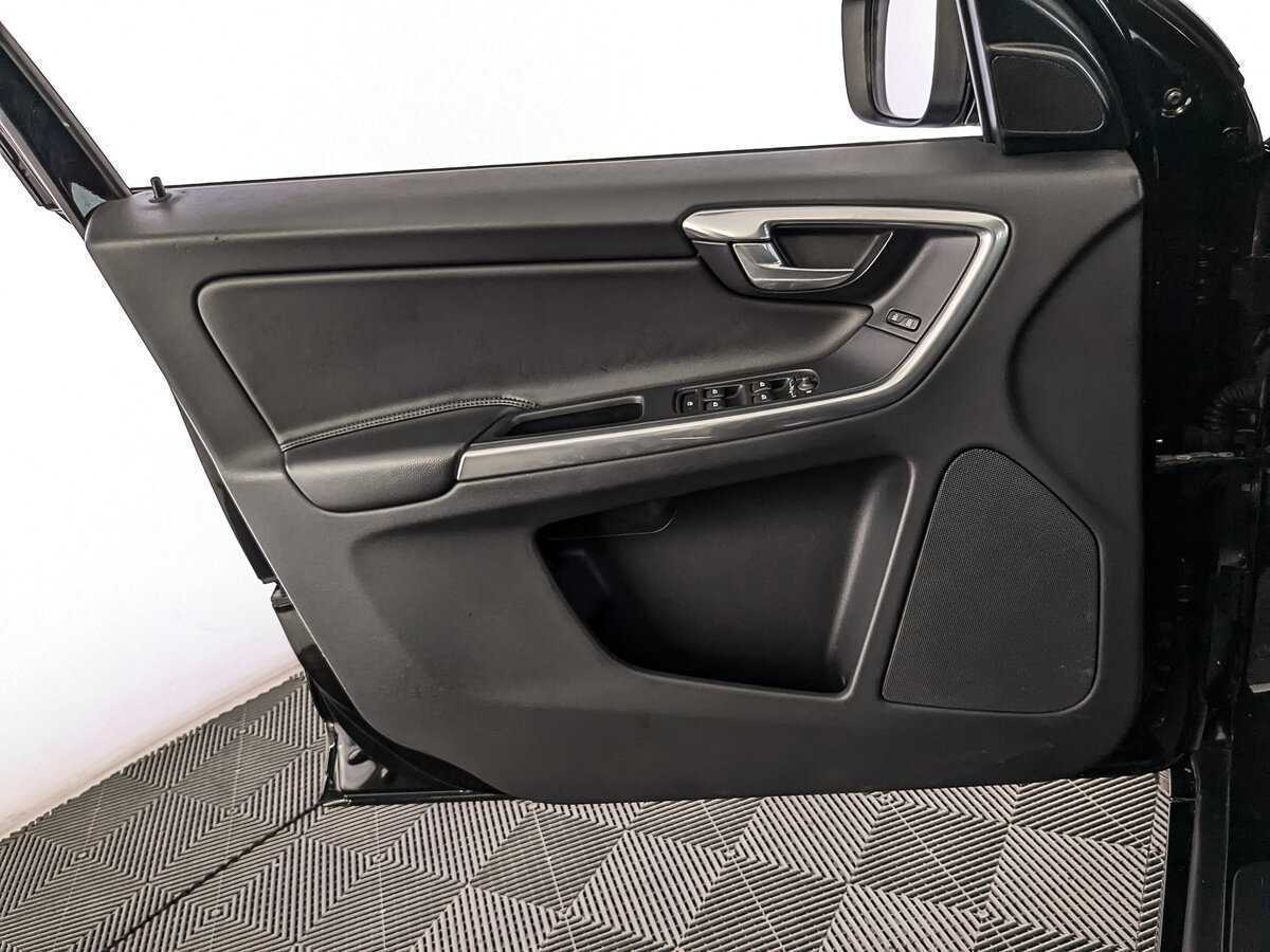 Volvo XC60 б/у, 2017, Автоматическая. Фото: #18