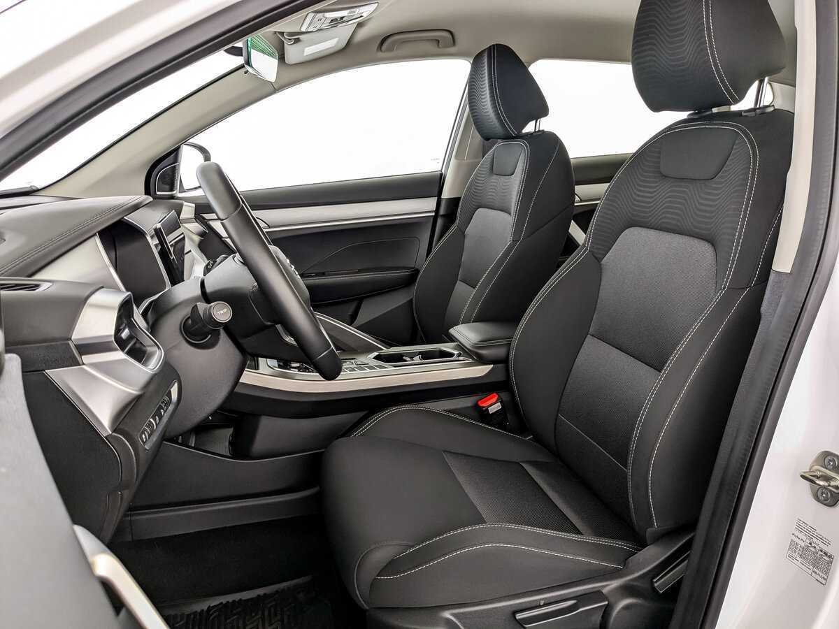 Geely Coolray б/у, 2023, Роботизированная. Фото: #18