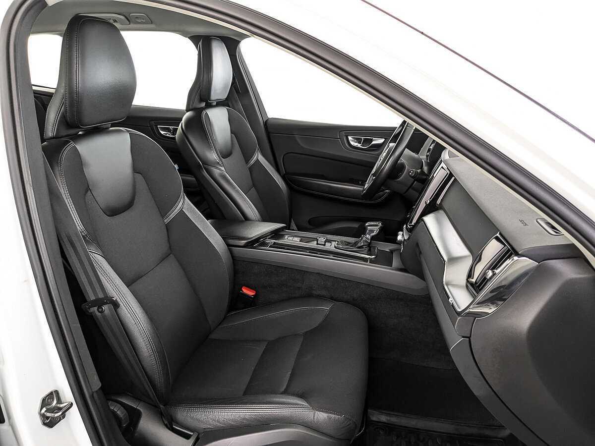 Volvo XC60 б/у, 2018, Автоматическая. Фото: #17