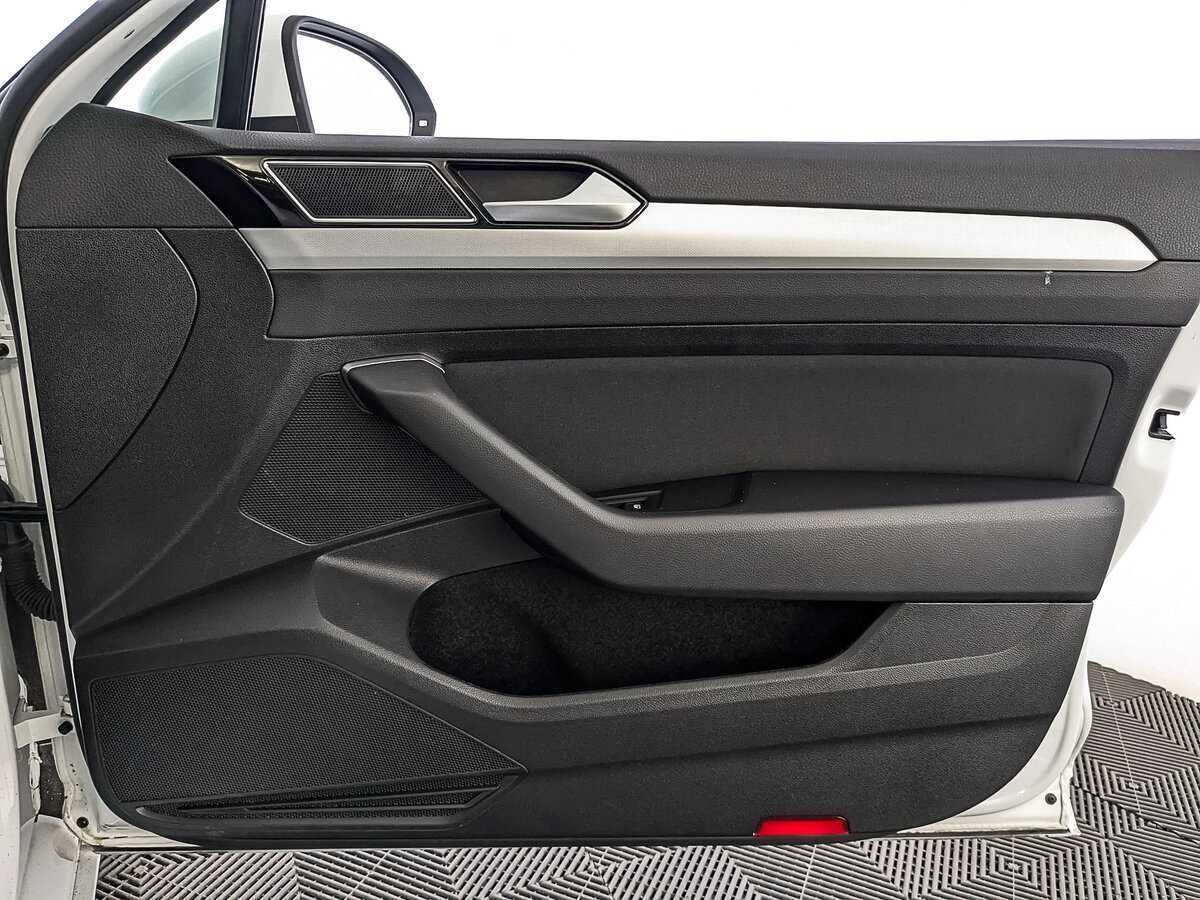 Volkswagen Passat б/у, 2019, Роботизированная. Фото: #24