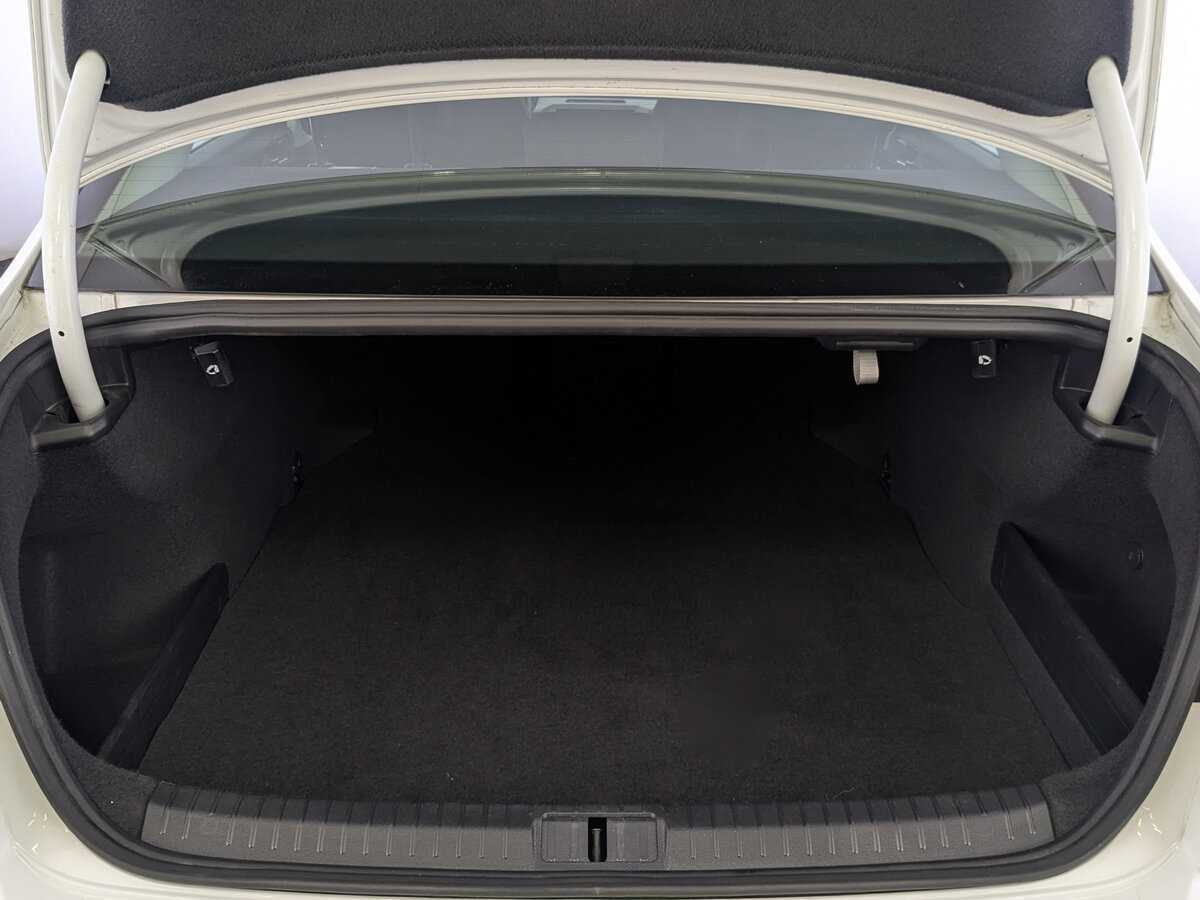 Volkswagen Passat б/у, 2019, Роботизированная. Фото: #9