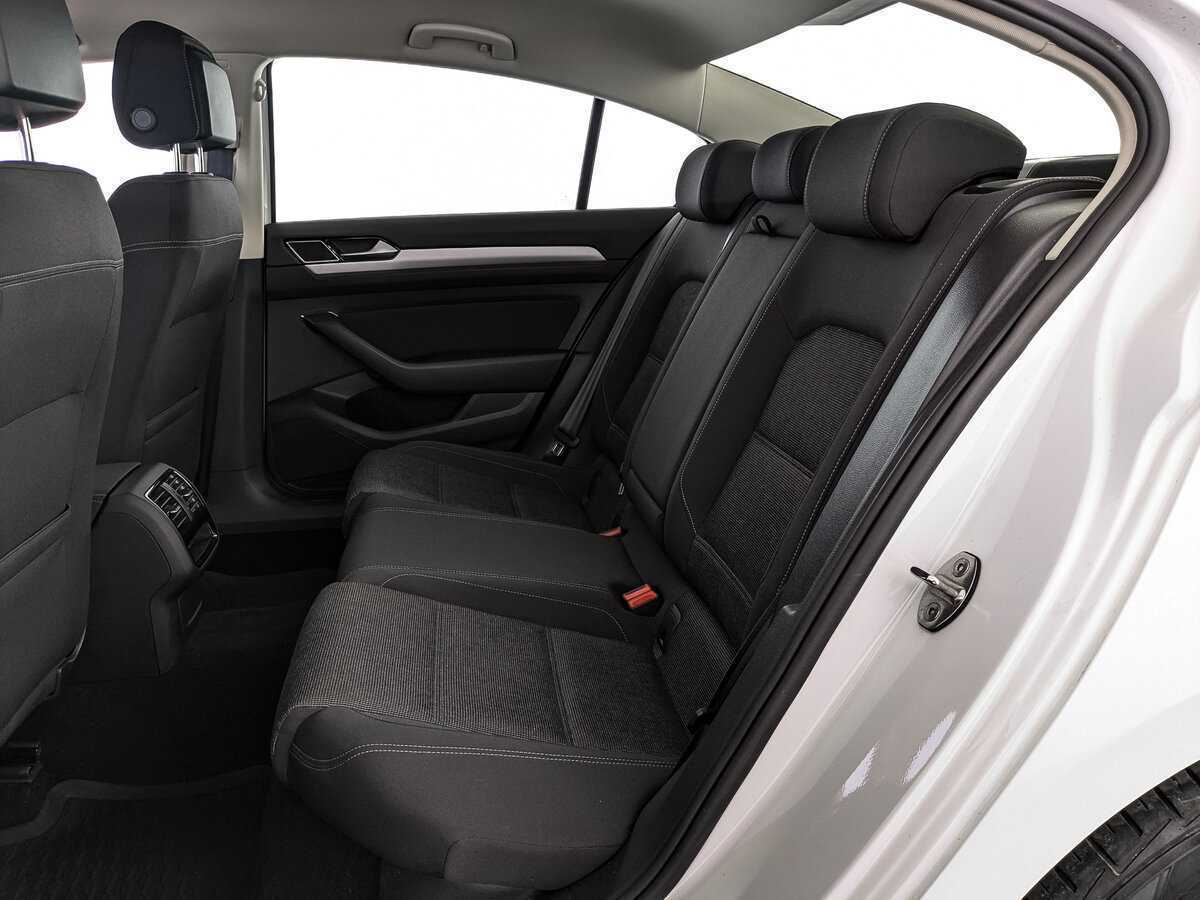 Volkswagen Passat б/у, 2019, Роботизированная. Фото: #17