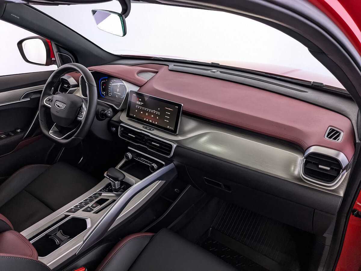 Geely Coolray б/у, 2023, Роботизированная. Фото: #12