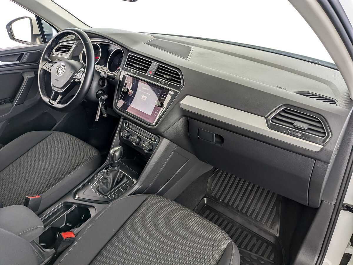 Volkswagen Tiguan б/у, 2020, Роботизированная. Фото: #10