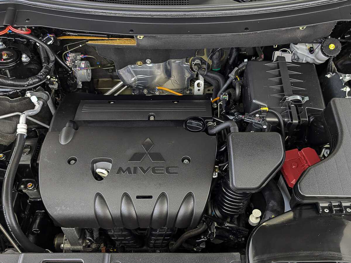 Mitsubishi Outlander б/у, 2021, Вариатор. Фото: #8