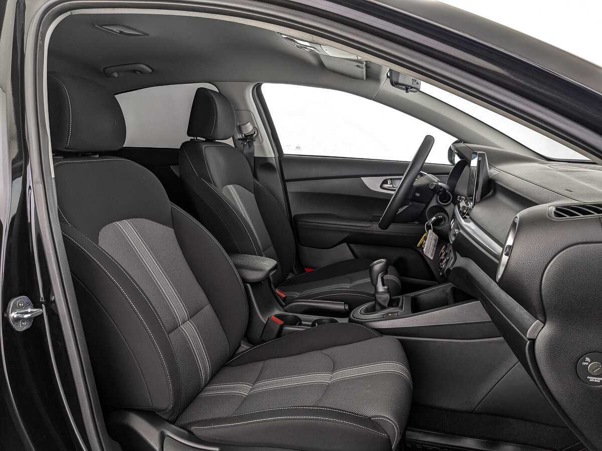 Kia Cerato б/у, 2022, Механическая. Фото: #21