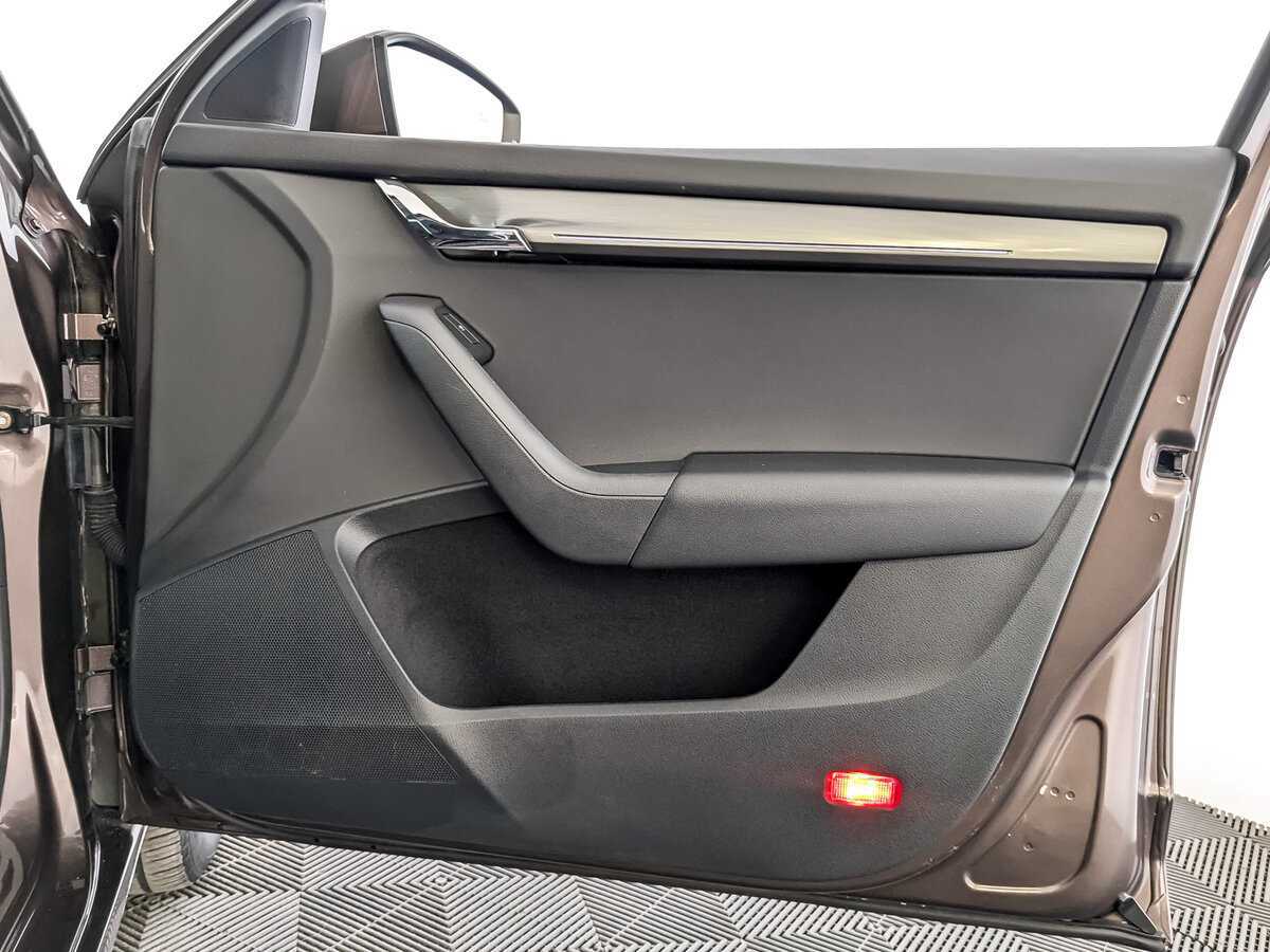 Skoda Octavia б/у, 2019, Роботизированная. Фото: #23