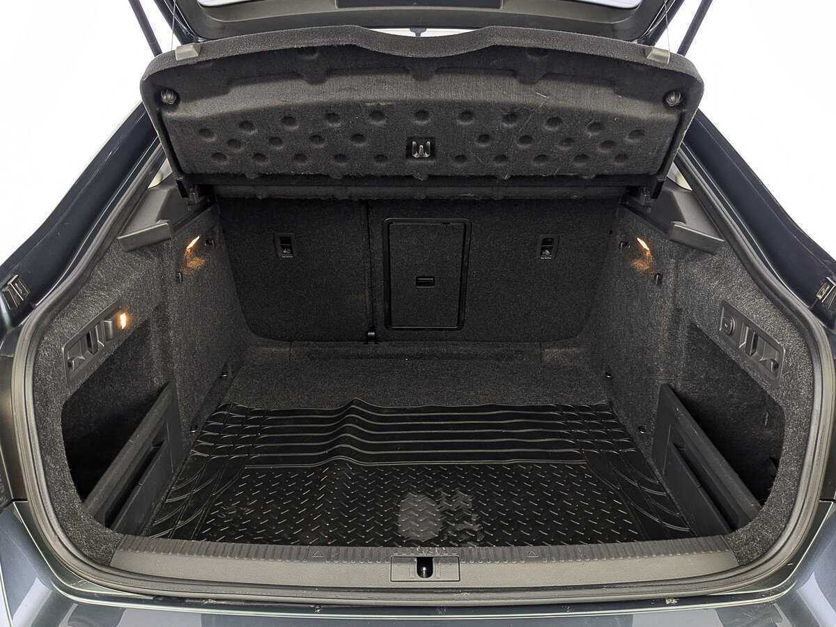 Skoda Superb б/у, 2019, Роботизированная. Фото: #9