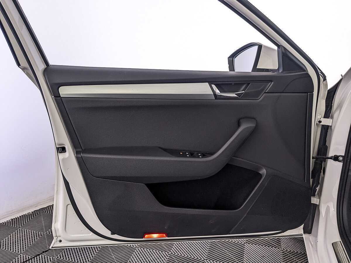 Skoda Superb б/у, 2017, Роботизированная. Фото: #18