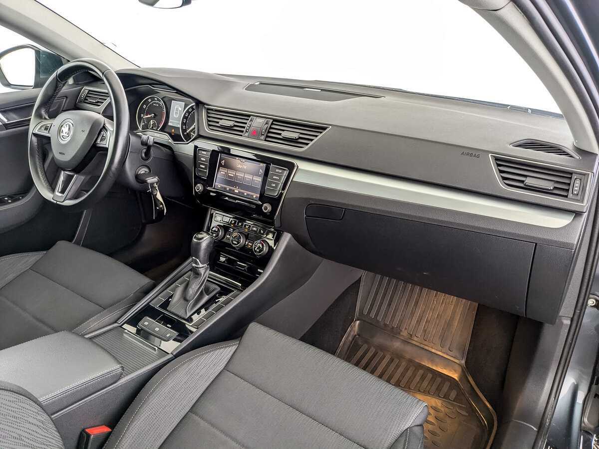 Skoda Superb б/у, 2018, Роботизированная. Фото: #10