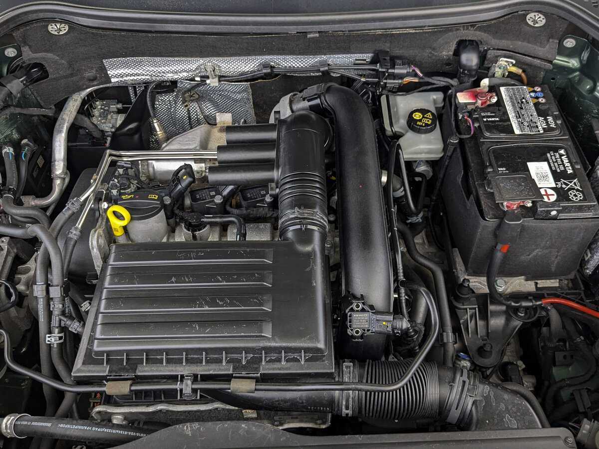 Skoda Karoq б/у, 2021, Автоматическая. Фото: #8