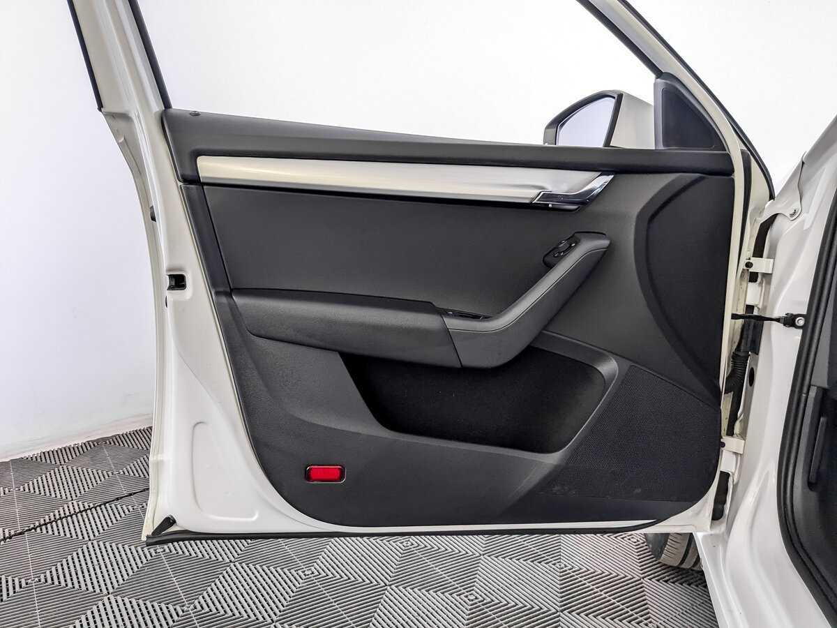 Skoda Octavia б/у, 2020, Роботизированная. Фото: #18