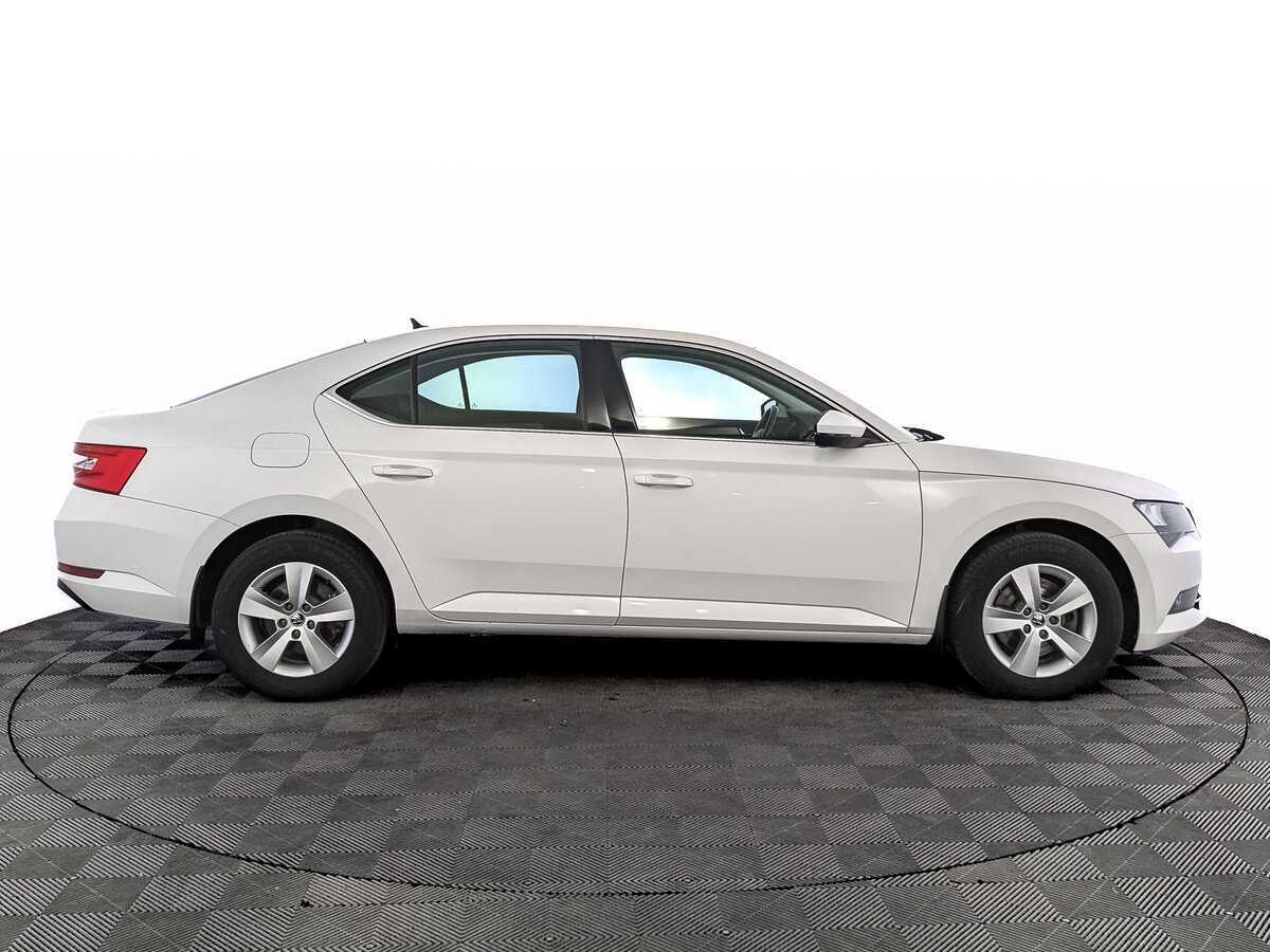 Skoda Superb б/у, 2018, Роботизированная. Фото: #3