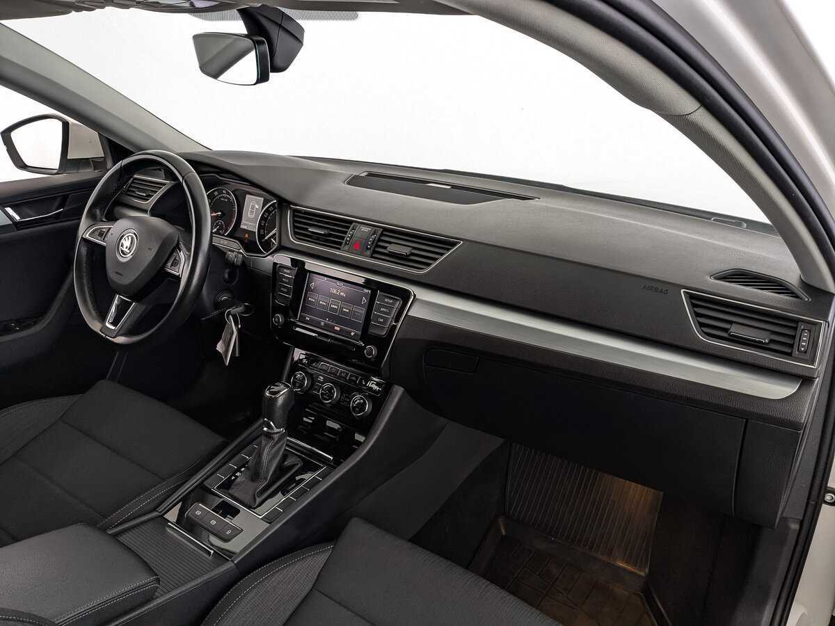 Skoda Superb б/у, 2018, Роботизированная. Фото: #12