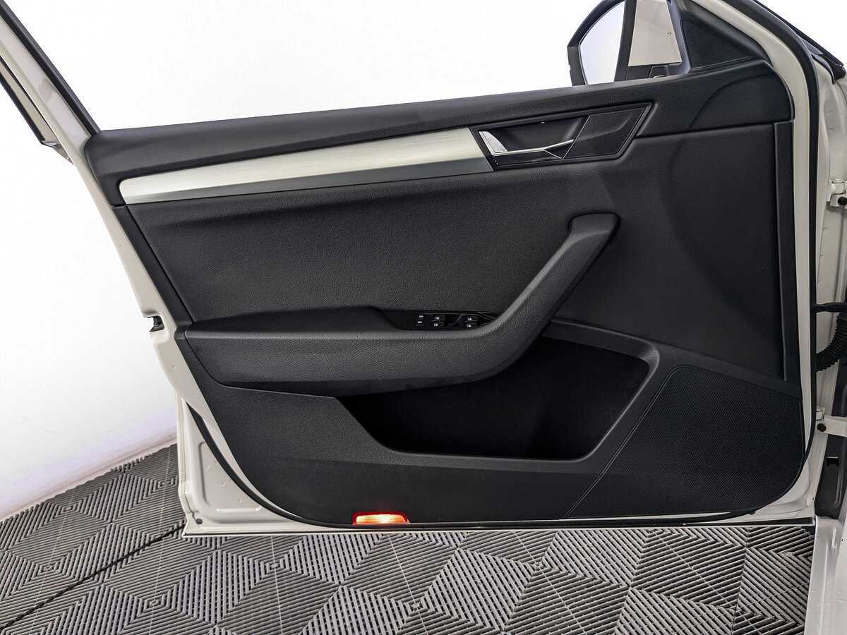 Skoda Superb б/у, 2018, Роботизированная. Фото: #18