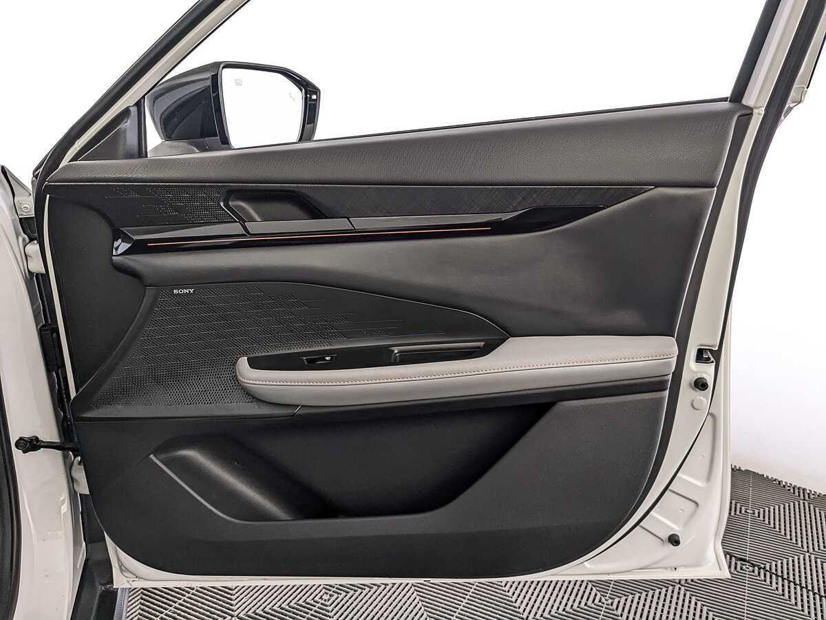 Changan UNI-V б/у, 2023, Роботизированная. Фото: #23