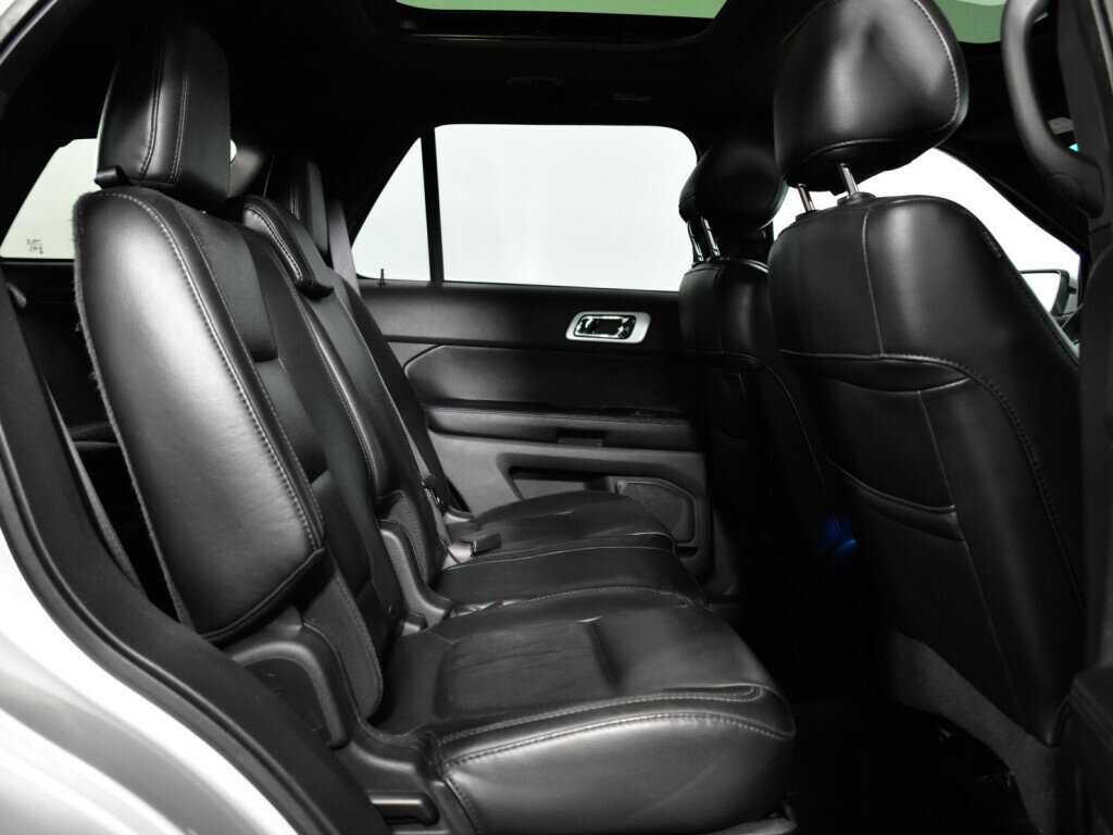 Ford Explorer б/у, 2014, Автоматическая. Фото: #9