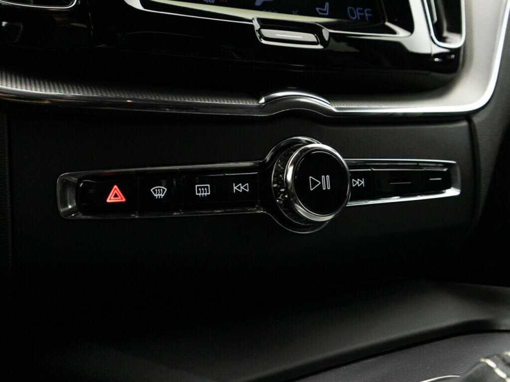 Volvo XC60 б/у, 2018, Автоматическая. Фото: #21