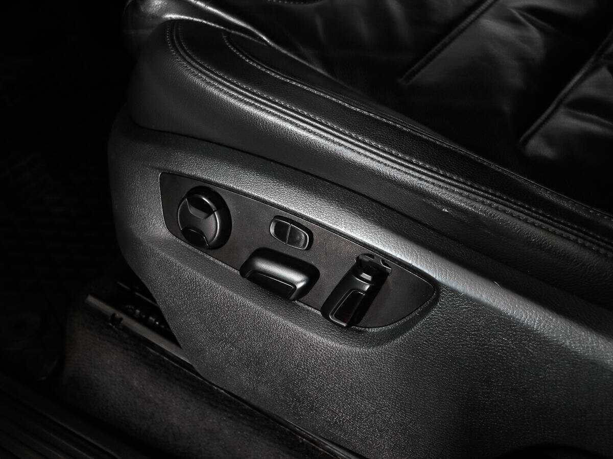 Volkswagen Touareg б/у, 2012, Автоматическая. Фото: #9