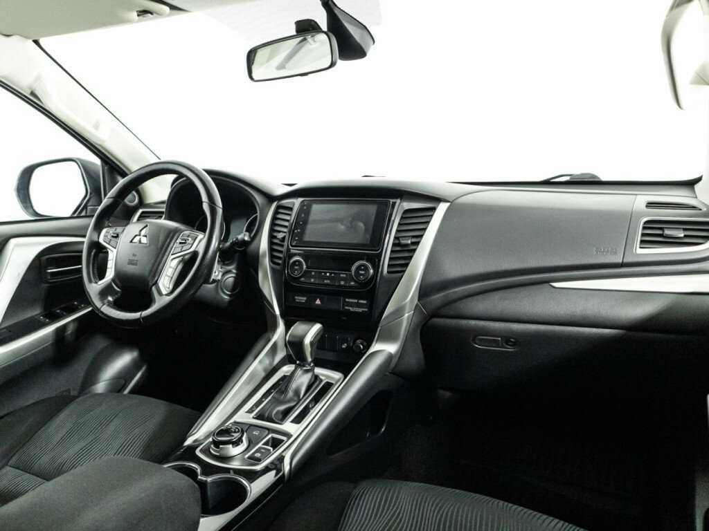 Mitsubishi Pajero Sport б/у, 2018, Автоматическая. Фото: #8