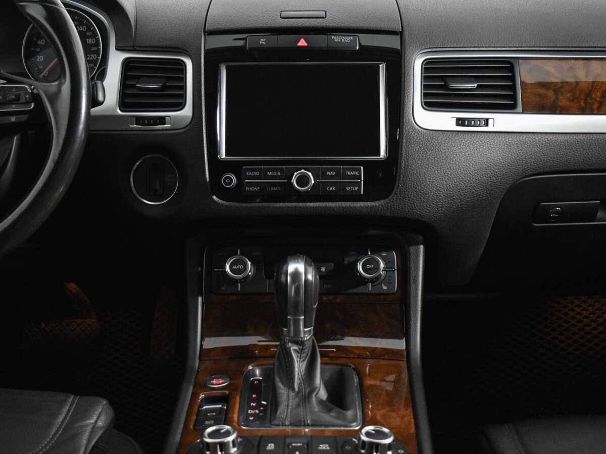 Volkswagen Touareg б/у, 2013, Автоматическая. Фото: #16