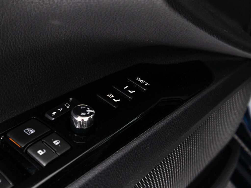 Toyota Camry б/у, 2019, Автоматическая. Фото: #15