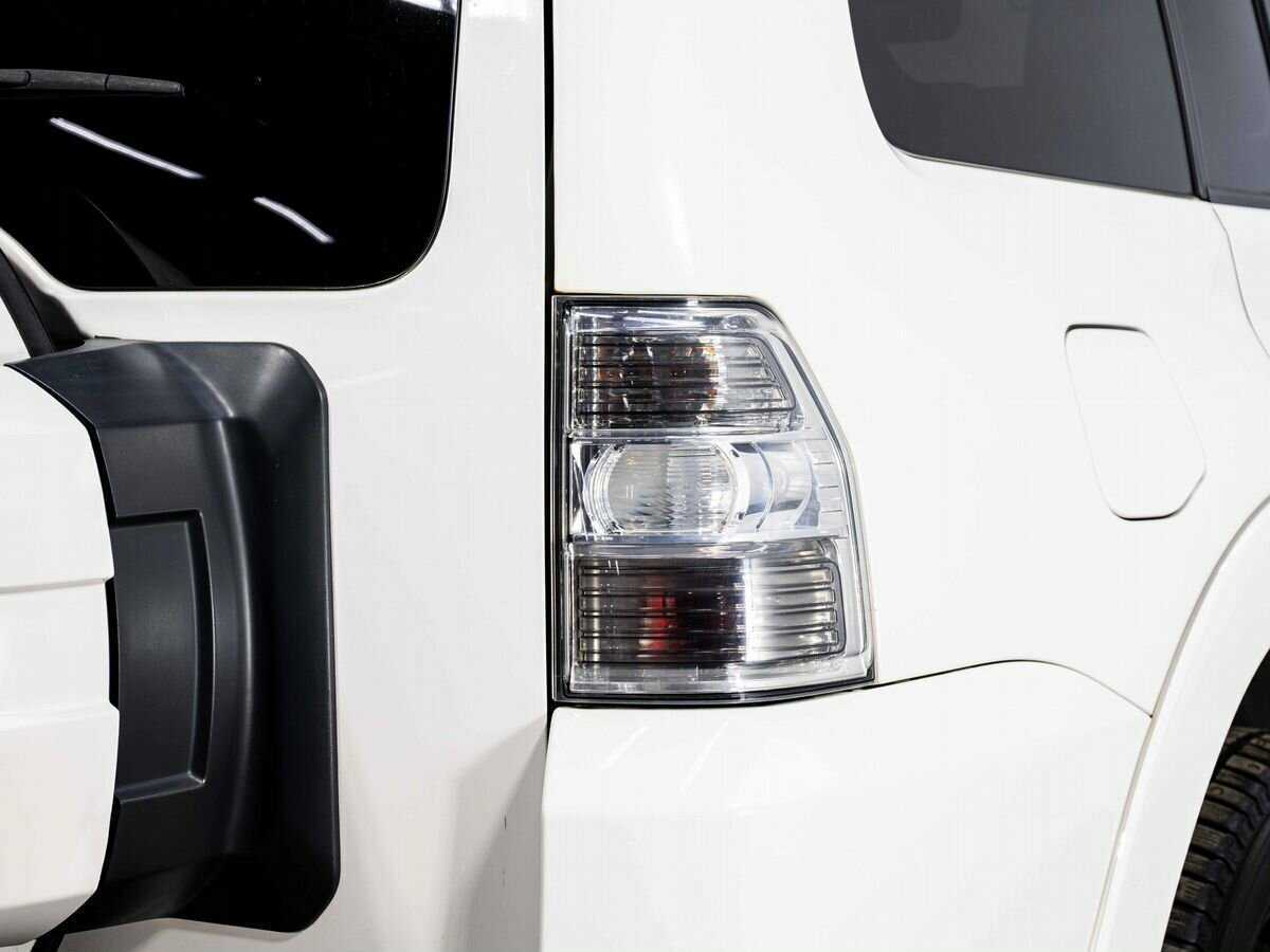 Mitsubishi Pajero б/у, 2013, Автоматическая. Фото: #23